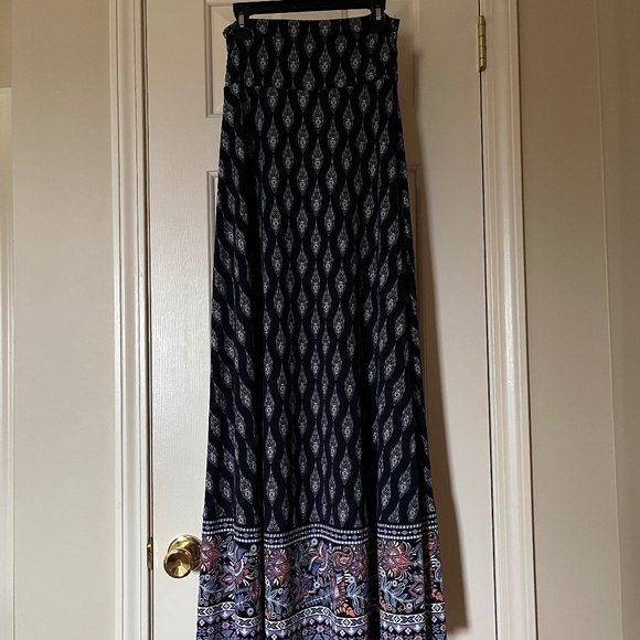 Magnolia Grace Concord Knit Size Small Navy Maxi Skirt - Picture 4 of 5